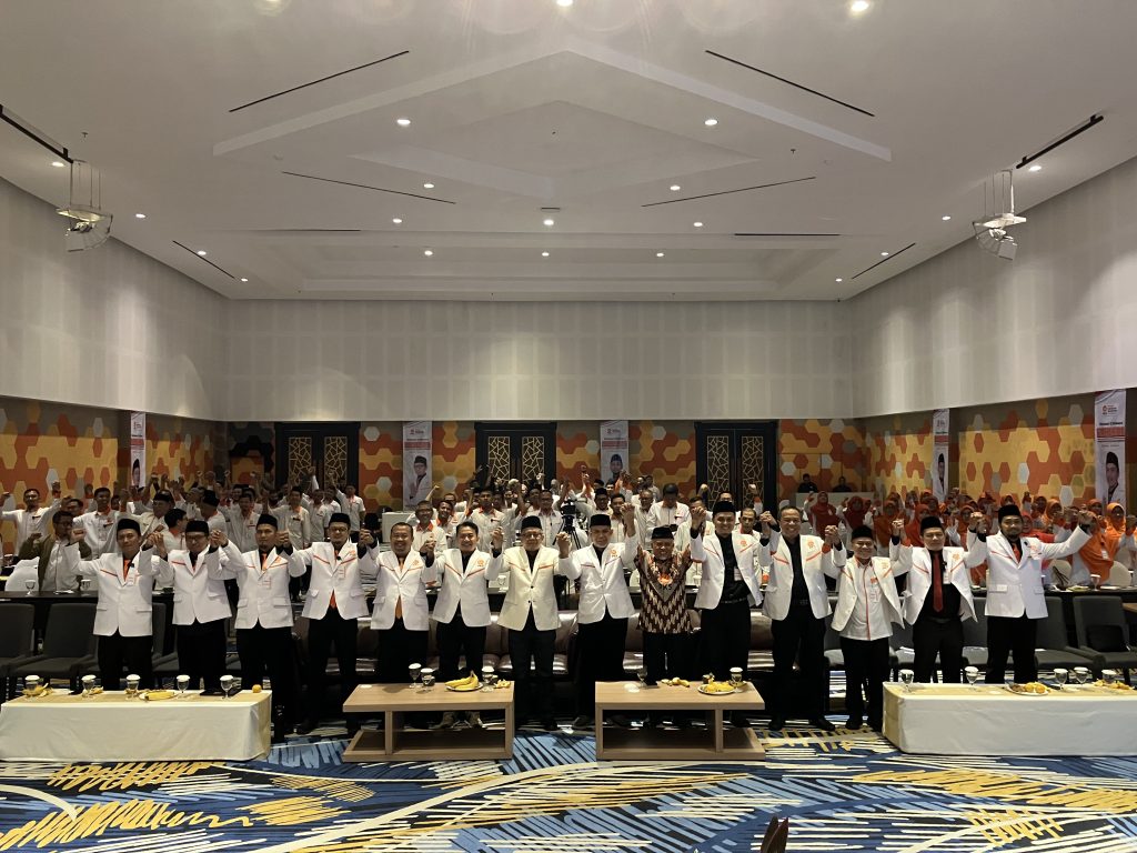 Rakerda PKS Kota Tasikmalaya dihadiri oleh M Sohibul Iman, Ph.D (Ketua Majelis Syuro), KH Tetep Abdul Latip (Ketua Fraksi PKS DPRD Provinsi), H Ridwan Solichin (Ketua MPW) dan seluruh struktur DPTD